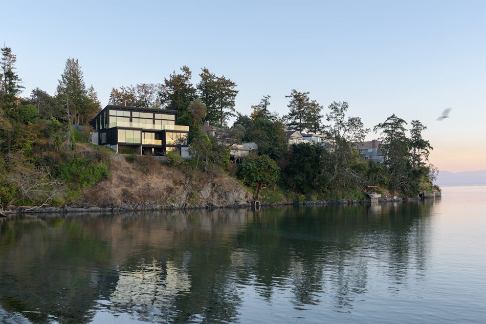 Waterfront Home in Oak Bay